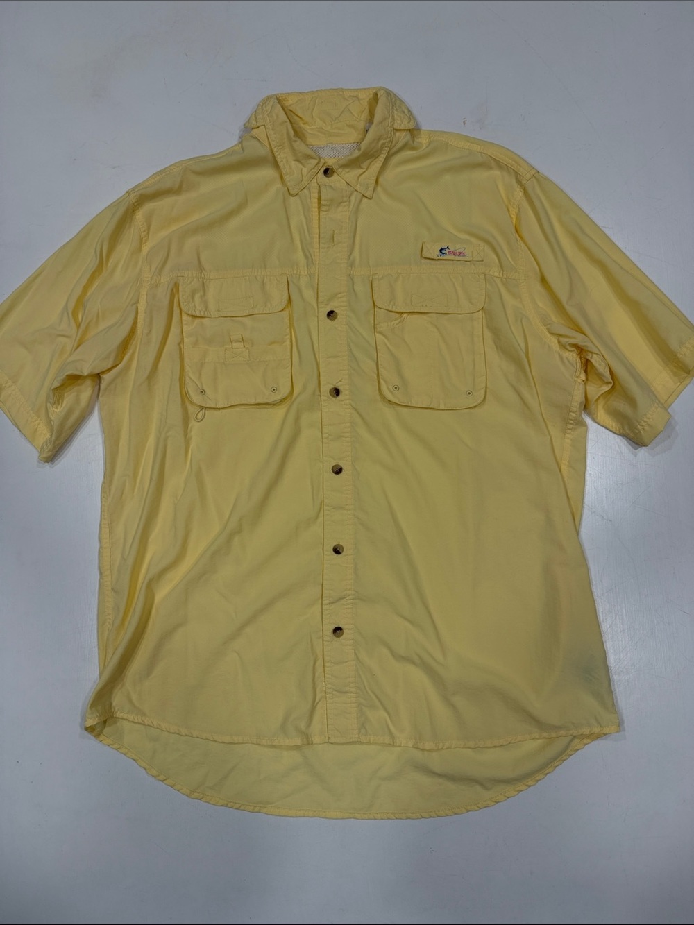 Men's Short-Sleeve Casual Button-Down Shirt in Pale Yellow